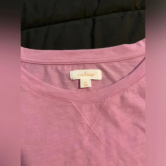 Colsie Boxy Cropped Tee - Picture 2 of 10